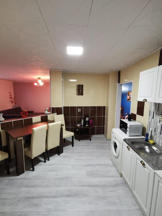 Noah Apartment Uricani  Екстериор снимка